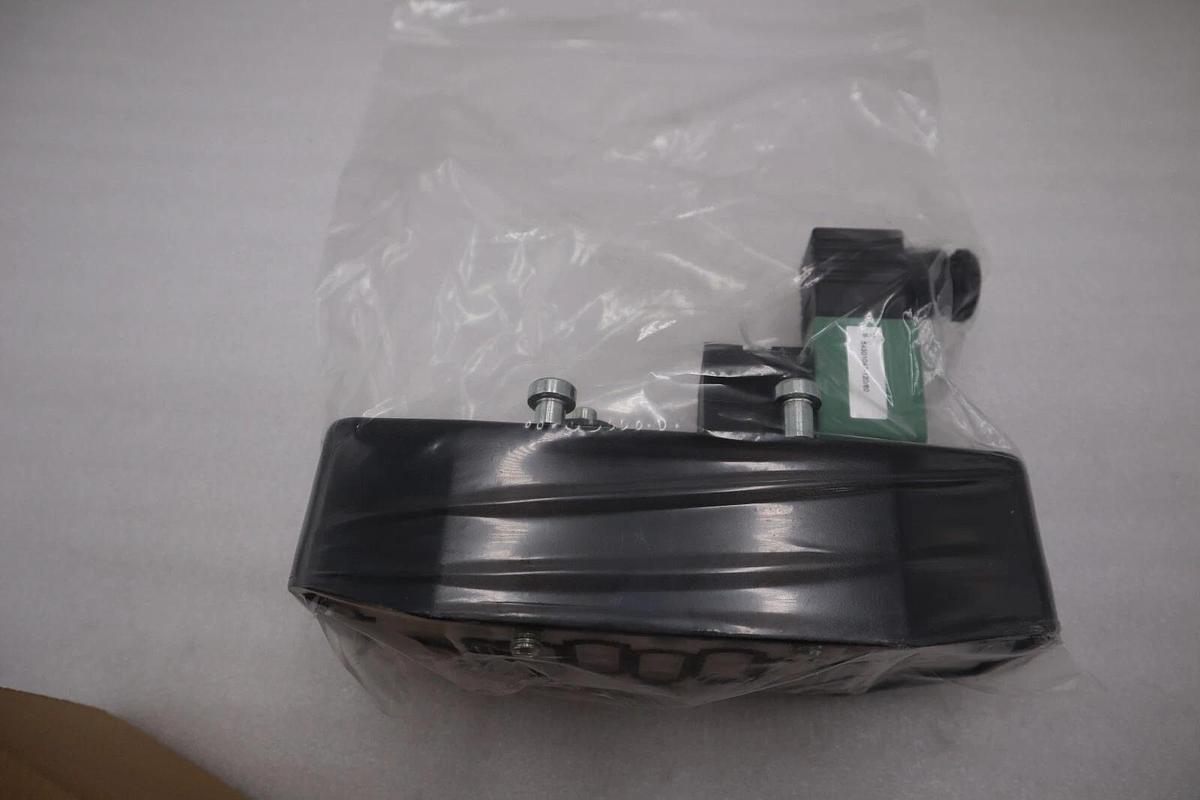 NEW ASCO SOLENOID SPRING VALVE 54301047-120/60 5/2 5 WAY 2 POSITION STK G200
