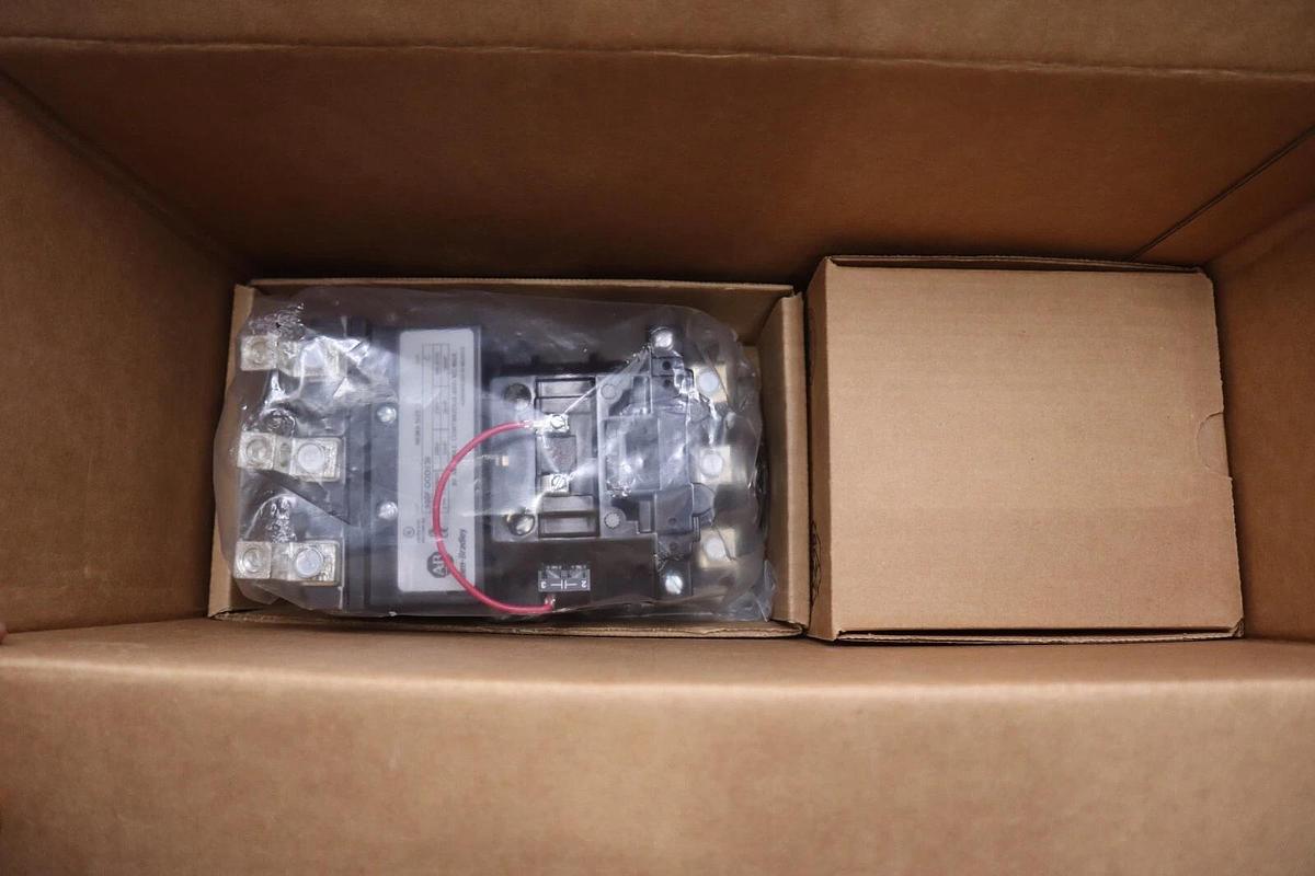 Used NEW ALLEN BRADLEY STARTER / CONTACTOR 500-DOD930 NEMA SIZE 3 NEW IN BOX #G73