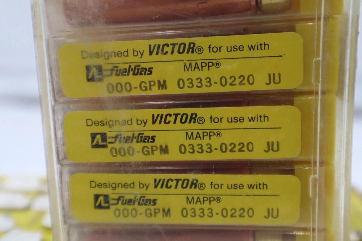 Used VICTOR 033-0220 000-GPM CUTTING TORCH TIPS FULL BOX STOCK #K-2001