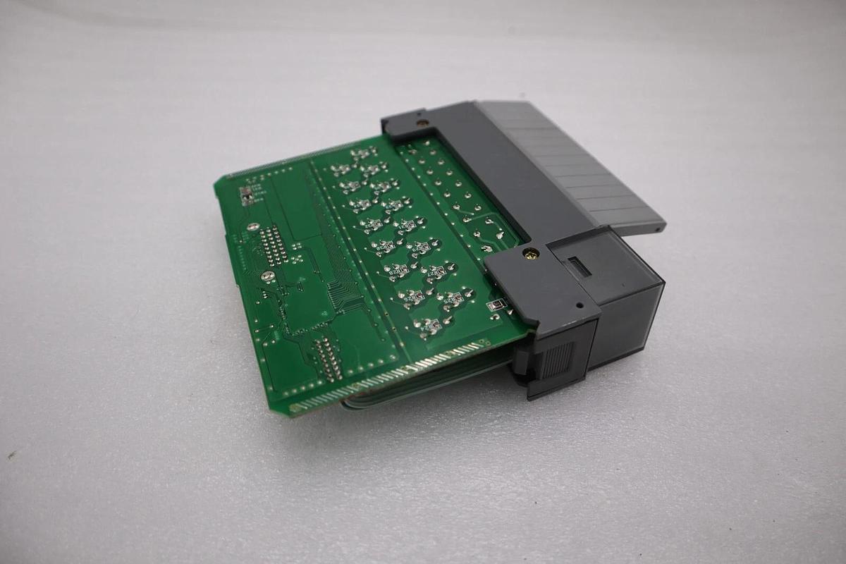 Used Allen Bradley 1746-OV16 /C SLC 500 16-Point Digital Output Module STOCK K-678-C
