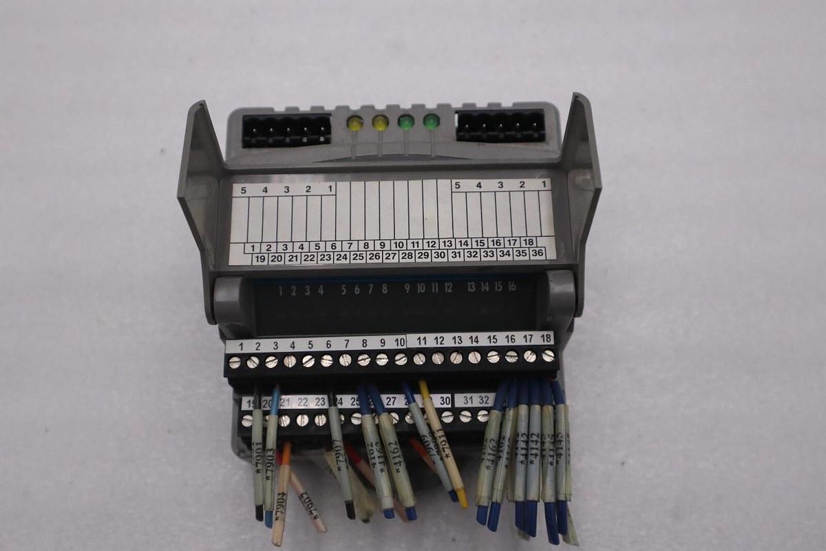 Used GIDDINGS & LEWIS M.1300.7372 R1 Input Module 24VDC SINK/SOURCE STOCK 629-D