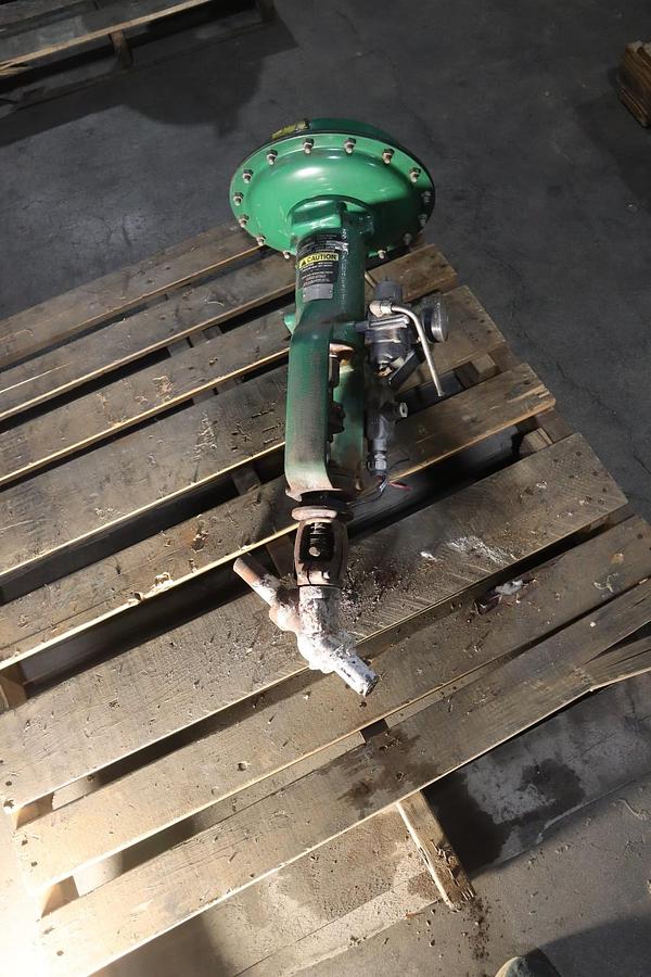 Used Fisher Control Valve Size 40 With 667 Pneumatic Actuator