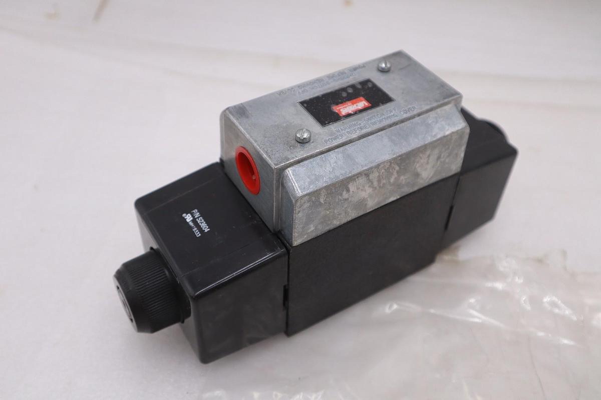 VICKERS DG4V4-01-6C212-M-W-BB-4-10 02-402472 VALVE - STOCK GF1077