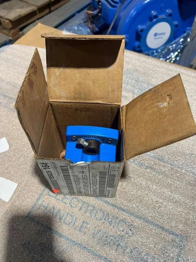 Carrier 45 Degree Damper Actuator  DAMPACT45DEG-R HF21KJ007 STK L696CC