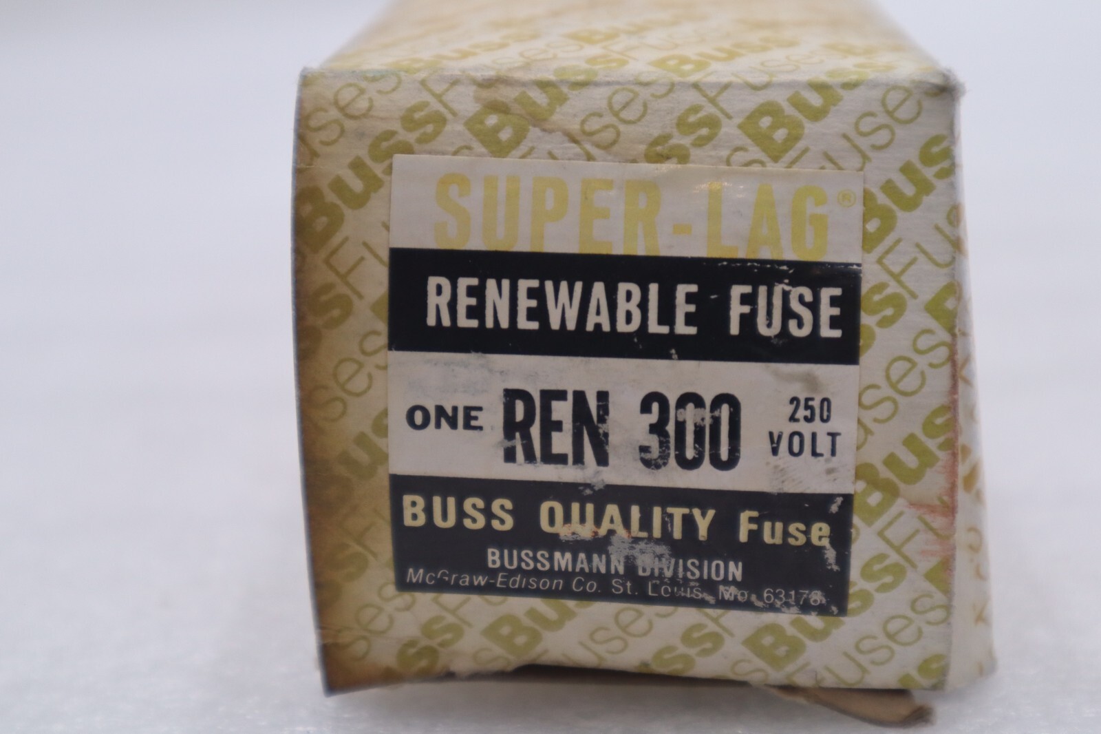 Used BUSSMANN REN300 FUSE  RENEWABLE LINK FUSE 250 VOLT 300 AMP STOCK 2095A