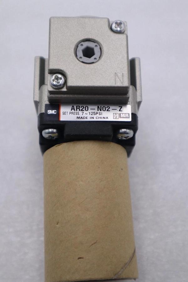 Used NEW OPEN BOX SMC AR20-N02E-Z REGULATOR STOCK L-363-C