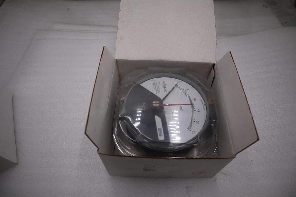 NEW IN BOX WIKA Model A2G-10 Air 2 Guide Differential pressure gauge 0-25 #H998