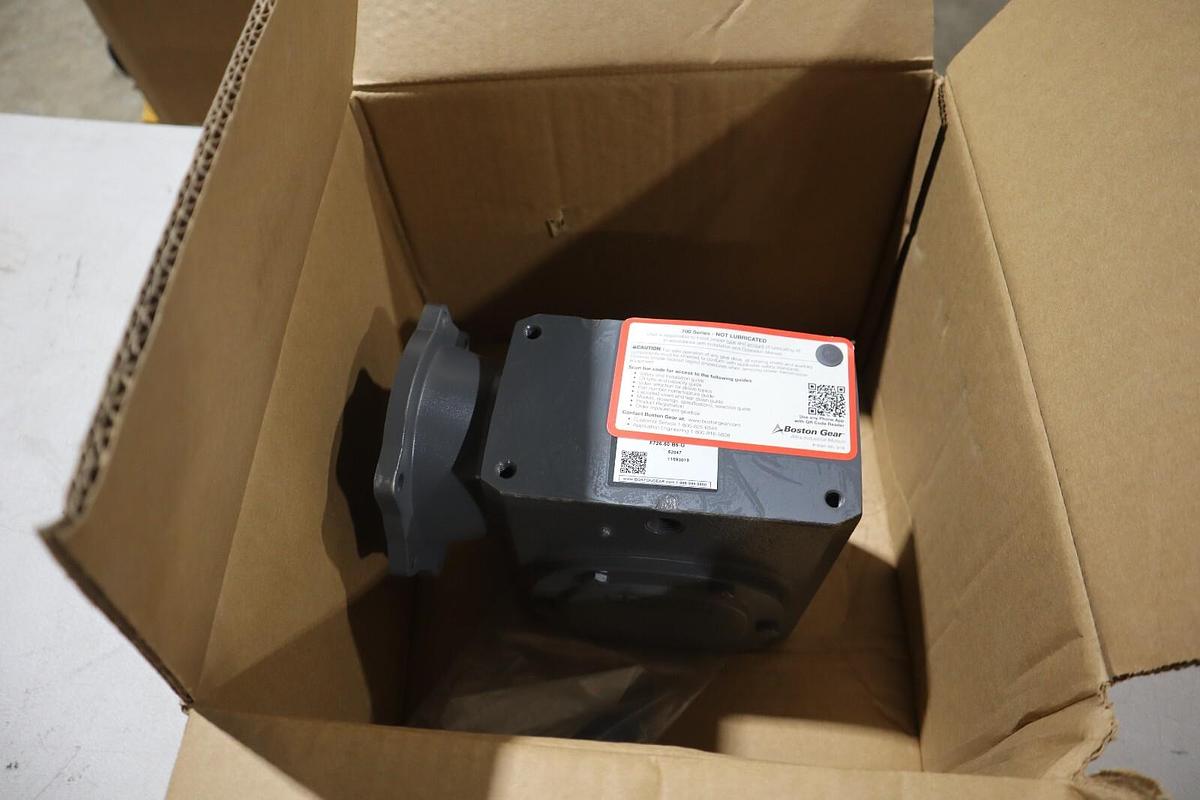 Used Boston Gear F726-50-B5-G Reducer NEW IN BOX STOCK G154