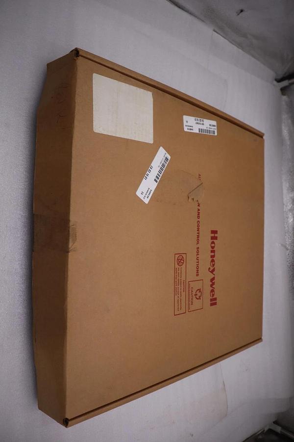 Used NEW IN BOX HONEYWELL 51401052-100 CIRCUIT BOARD STOCK G168