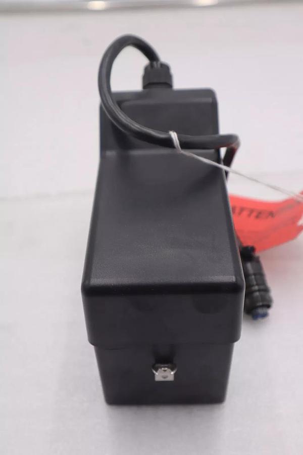 Used Teledyne Seal Rechargeable Lead-Acid Battery 60-3004-106 New Open Box #K-2177