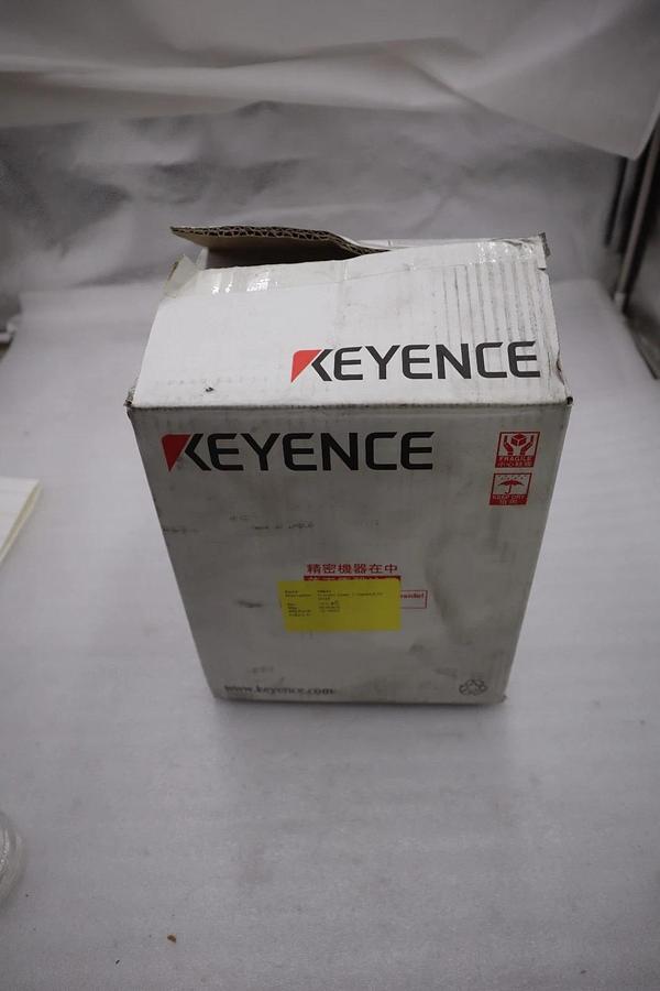 Used KEYENCE SZ-VH1X MULTI-FUNCTION SAFETY LASER SCANNER NEW IN BOX STOCK 3700CC