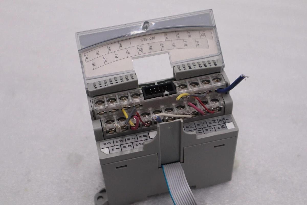 Used ALLEN BRADLEY 1762-IQ16 SER B MicroLogix 24VDC Input Module STOCK L-487C