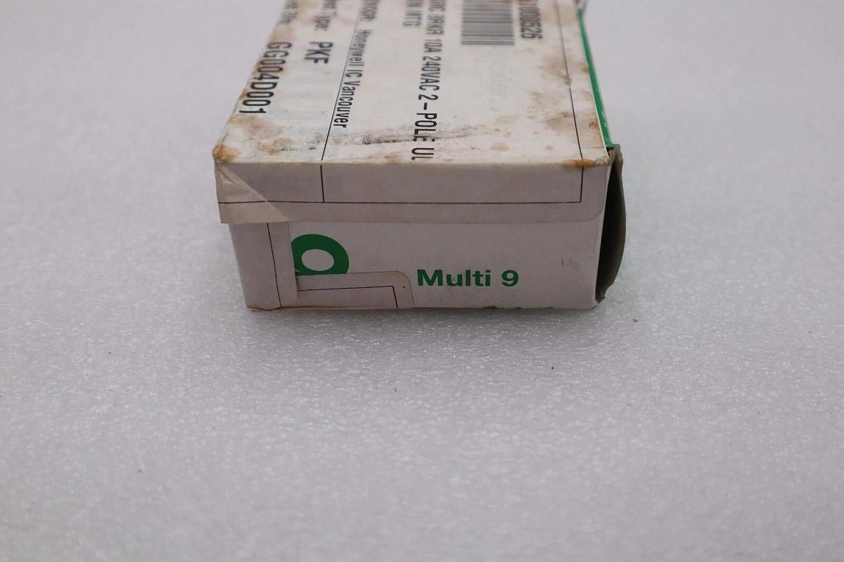 SCHNEIDER ELECTRIC GG004D001 CIRCUIT BREAKER 10A 240VAC STOCK #K-2326