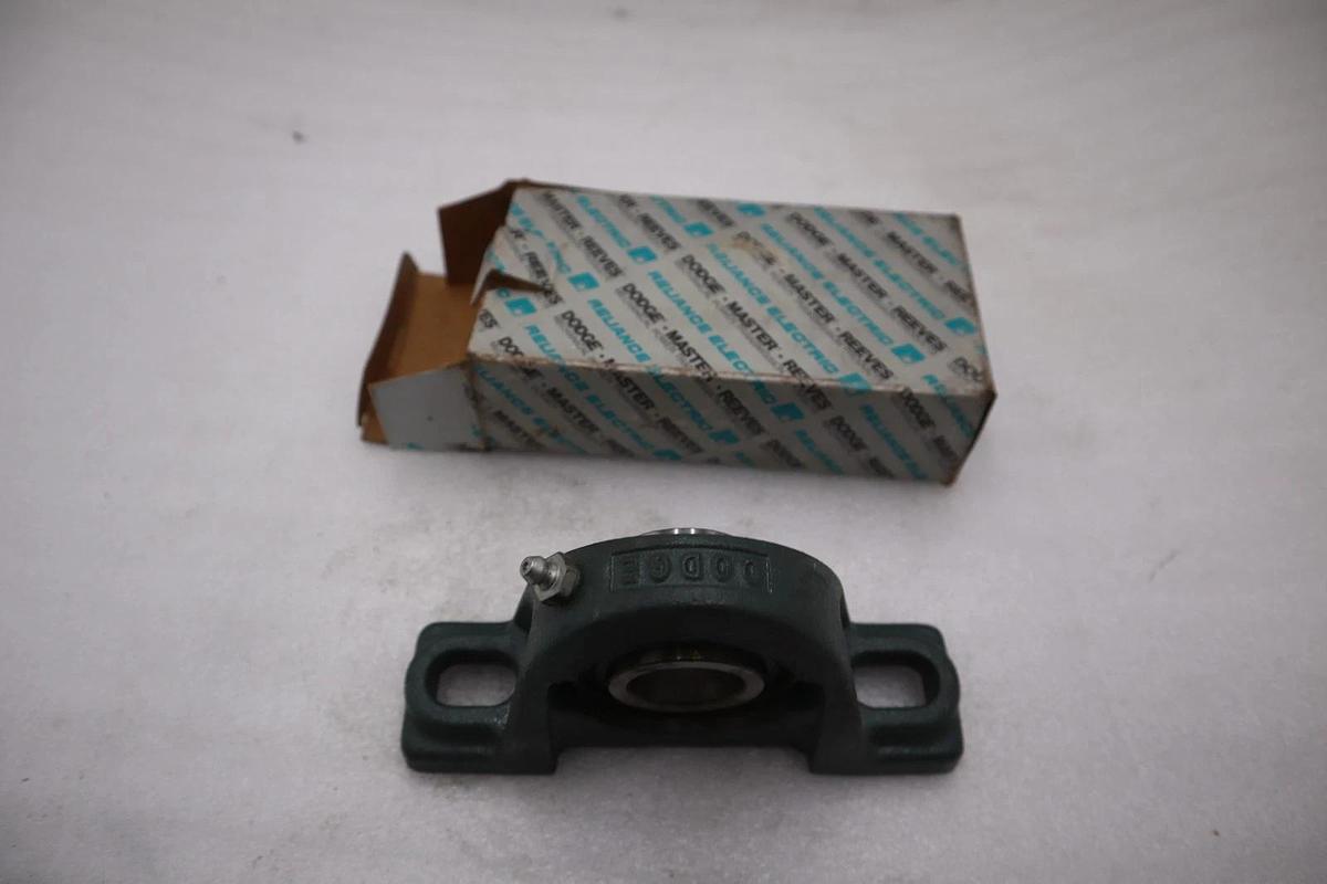 NEW OPEN BOX Dodge SC Pillow Block Bearing 1 1/8 Inside 123808 STK CC125