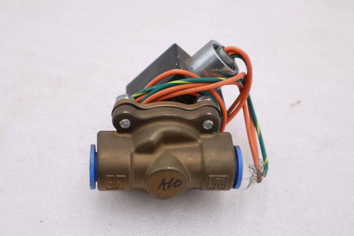 Used PARKER Brass 06F22C2140AAF4C05 Solenoid Valve NEW OPEN BOX STK L85C