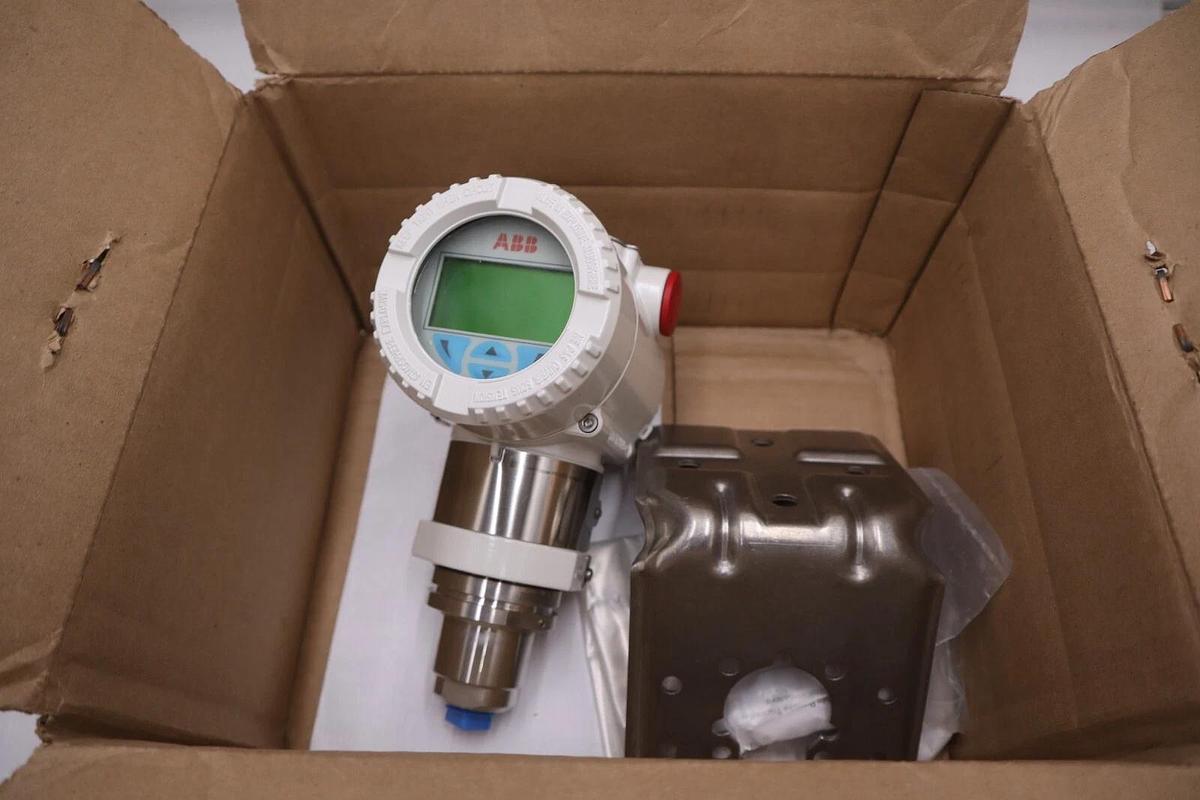 Used NIB ABB 2600T 2266HSHQSBA1L1B712N2 TRANSMITTER STOCK G119A