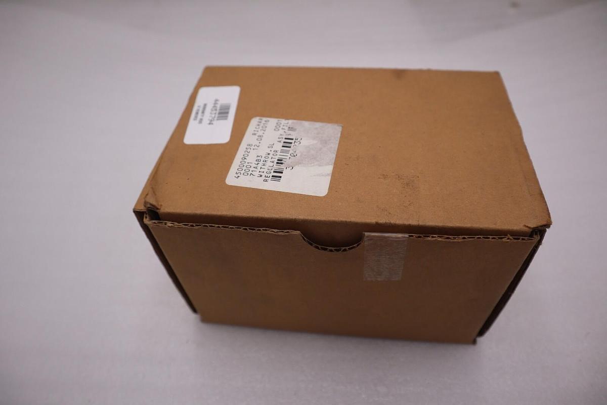 Used PARKER C35-02BLWHBW / C3502BLWHBW NEW IN BOX STOCK H57A