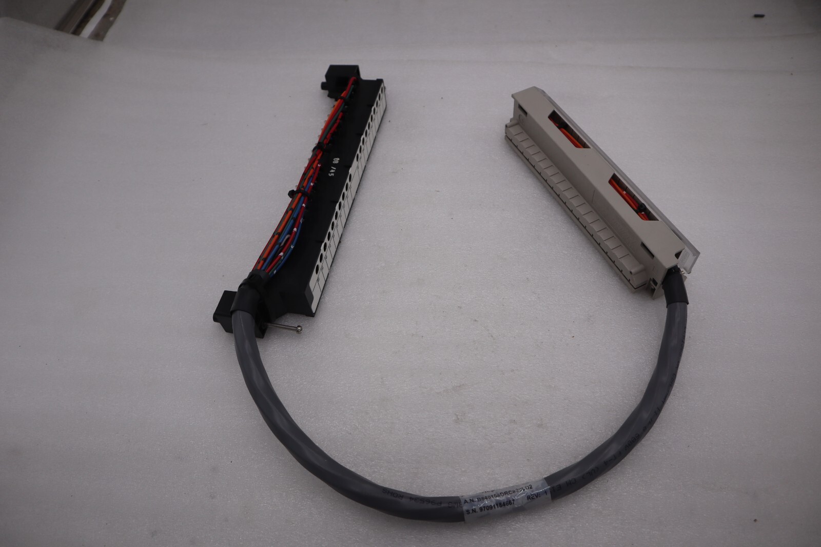 Used NEW NO BOX SCHNEIDER ELECTRIC 840108RC8302 /140XTS00200 STOCK G762