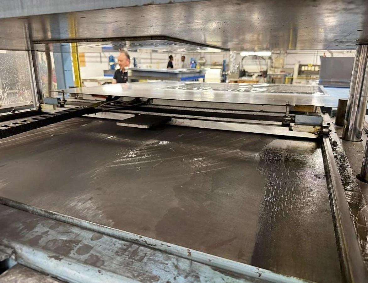 Used CONTECH ULTRA PRESS MODEL UP-2842 HOT PRESS