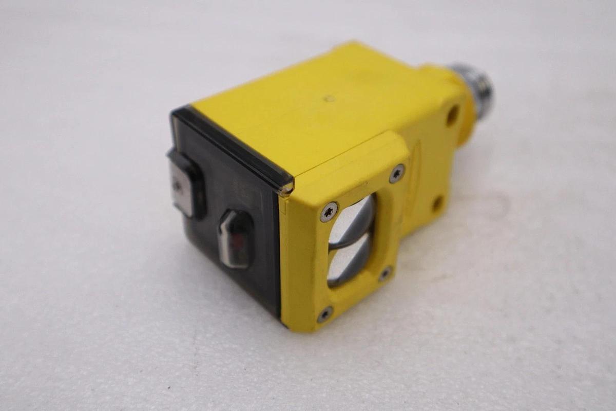 Used NEW BANNER Q45VR2RQ PHOTOELECTRIC RUGGED RECTANGLE SENSOR STOCK H1350A