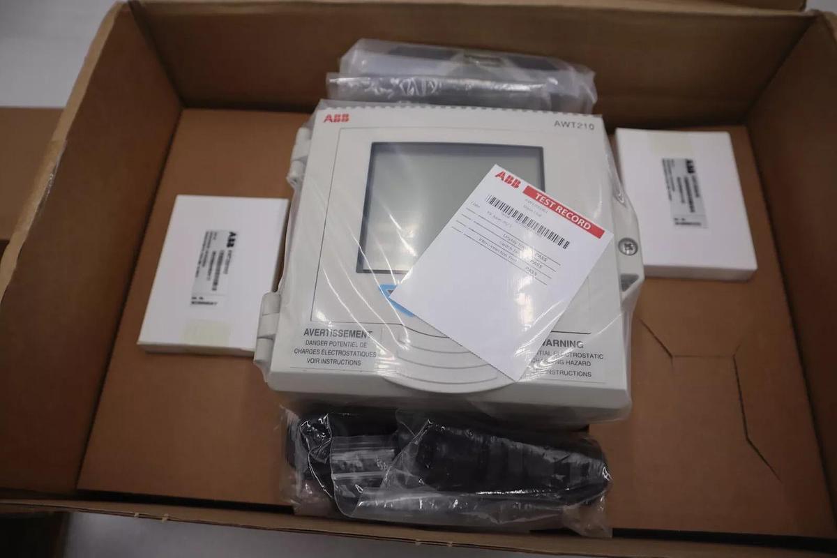 ABB AWT210 AWT210A2C4H1E6-A1-U3-M5 / AWT200062 2 WIRE TRANSMITTER CONTROL #G283