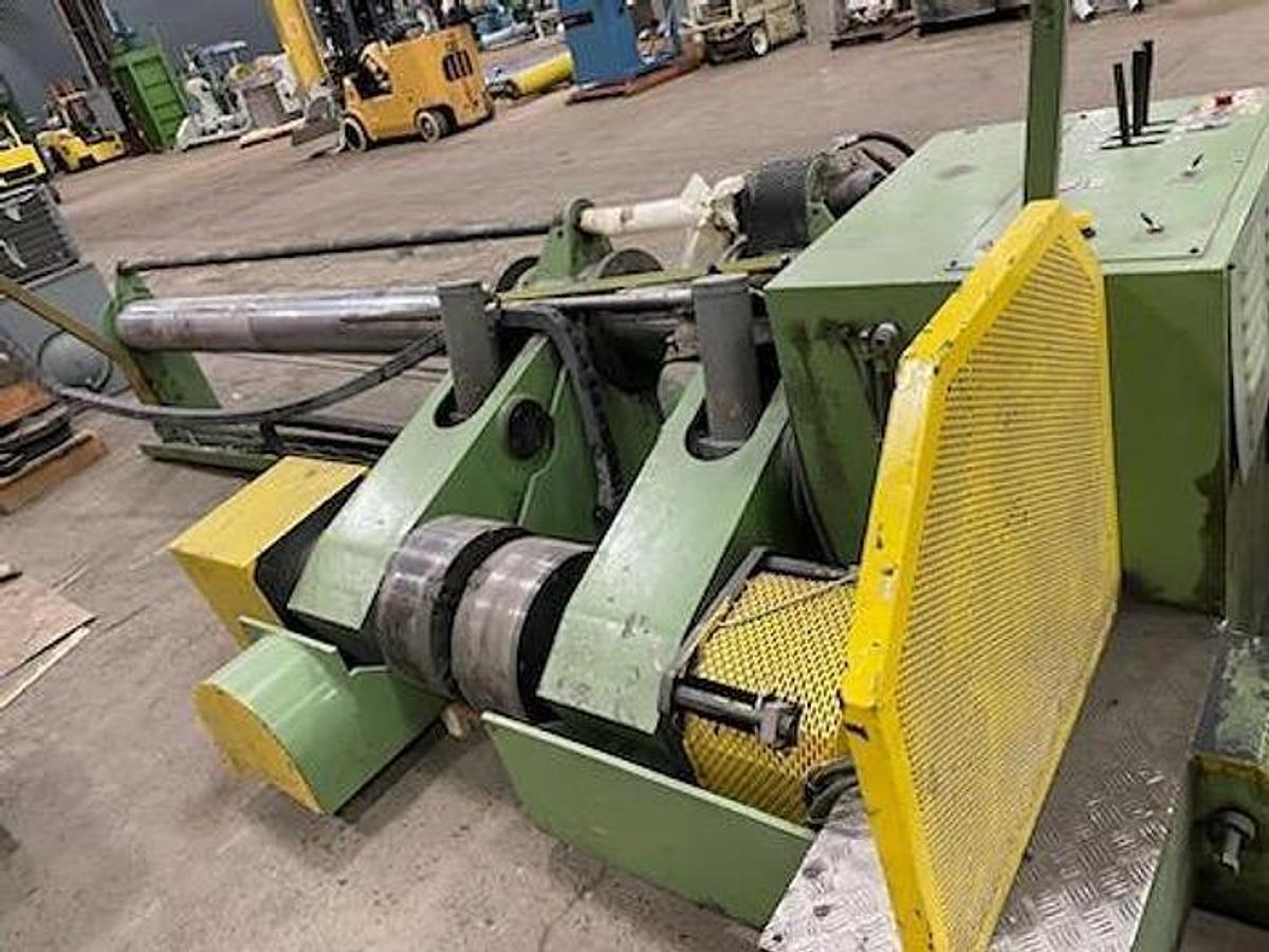 Used 100” WIDE PASABAN SHAFTLESS FLOOR PICK UNWIND STAND 60" DIAMATER (2 AVAILABLE)