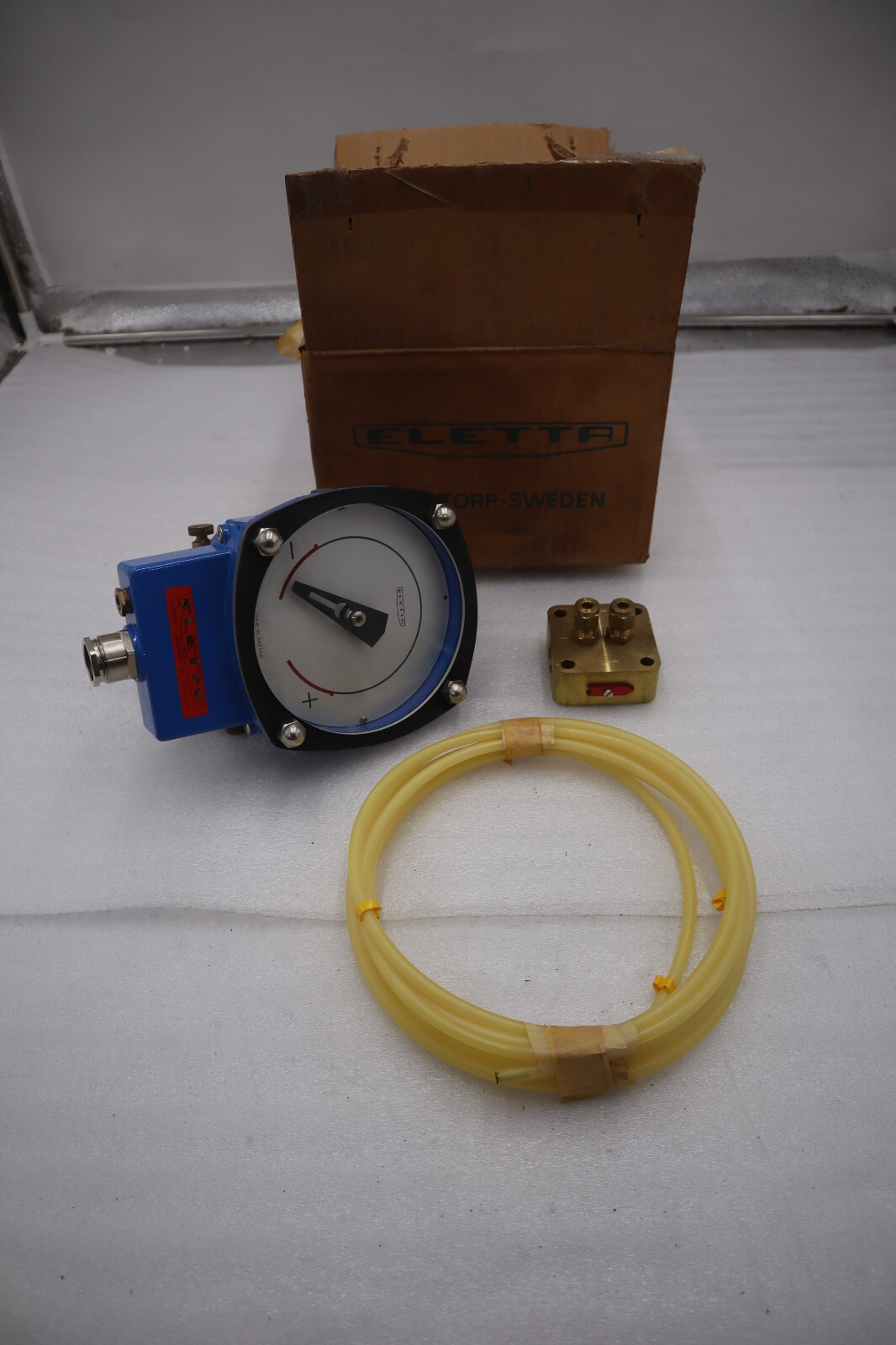 Used ELETTA S10-S15S LIQUID WATER FLOW MONITOR 229283 RANGE 2-20 L/MIN NEW #5621A