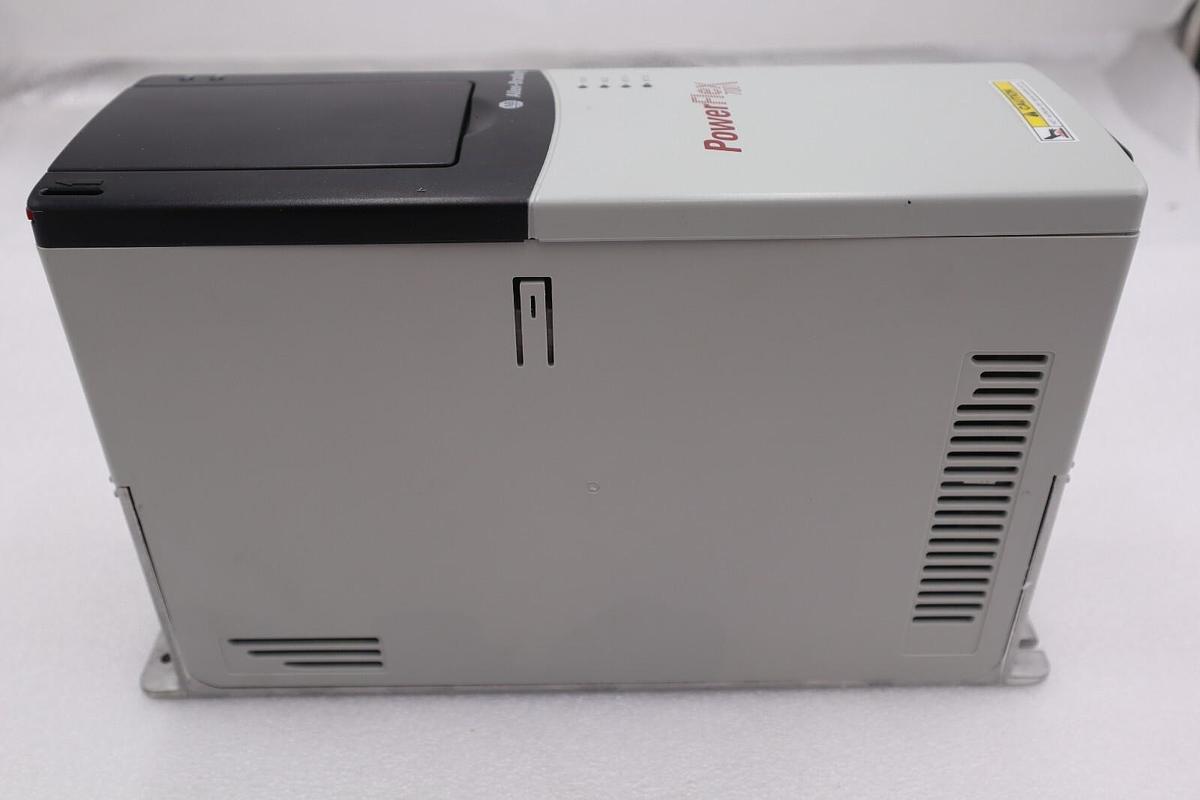 NEW ALLEN BRADLEY POWERFLEX 700 20BD5P0A0AYNAND0 480V 3 HP #1858A