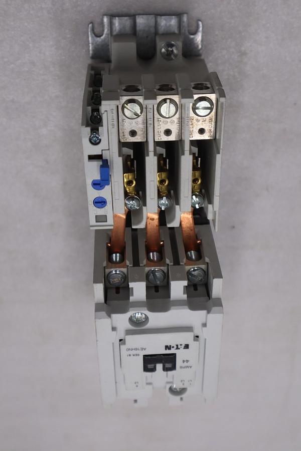 Used NEW OPEN BOX Eaton AE16HN0AB Starter 110/120 VAC V Coil 3 Poles STK GF866
