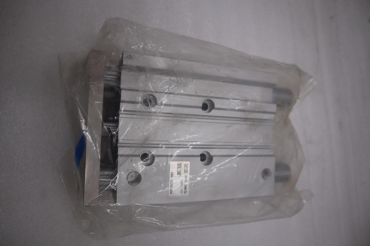 NEW NO BOX SMC MGPM32TN-100Z / MGPM32TN100Z STOCK H1455
