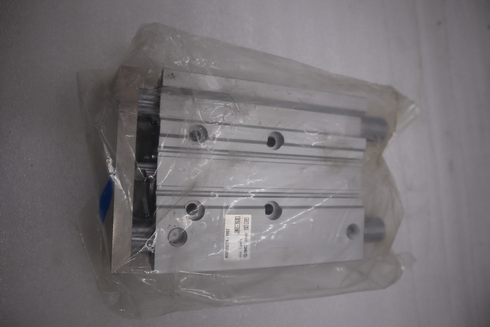 NEW NO BOX SMC MGPM32TN-100Z / MGPM32TN100Z STOCK H1455