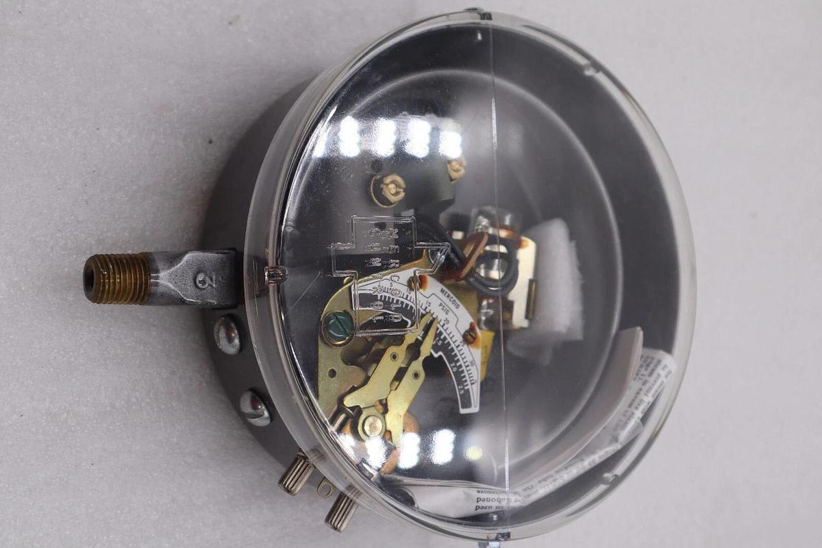 DWYER INSTRUMENTS MERCOID DA-31-2-4 T39K MECHANICAL PRESSURE SWITCH #L-800