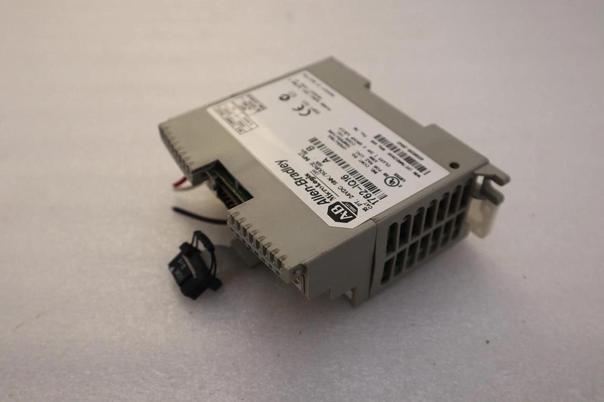 Used Allen-Bradley 1762-IQ16 MicroLogix 16 PT 24V DC Input STOCK K-686-C
