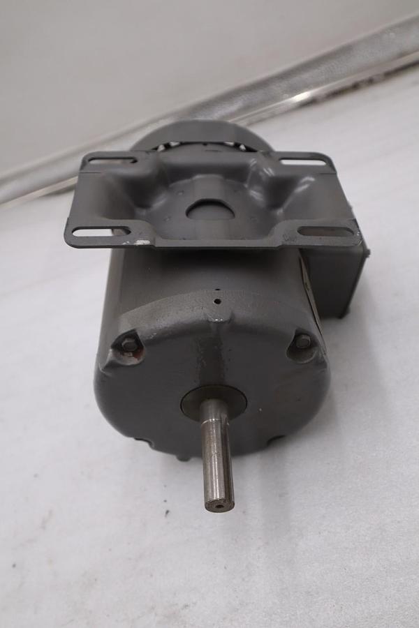 Used Baldor 3-Phase 1/2 HP Motor Cat No. M8001 56 Frame 1725 RPM STOCK M-24CC