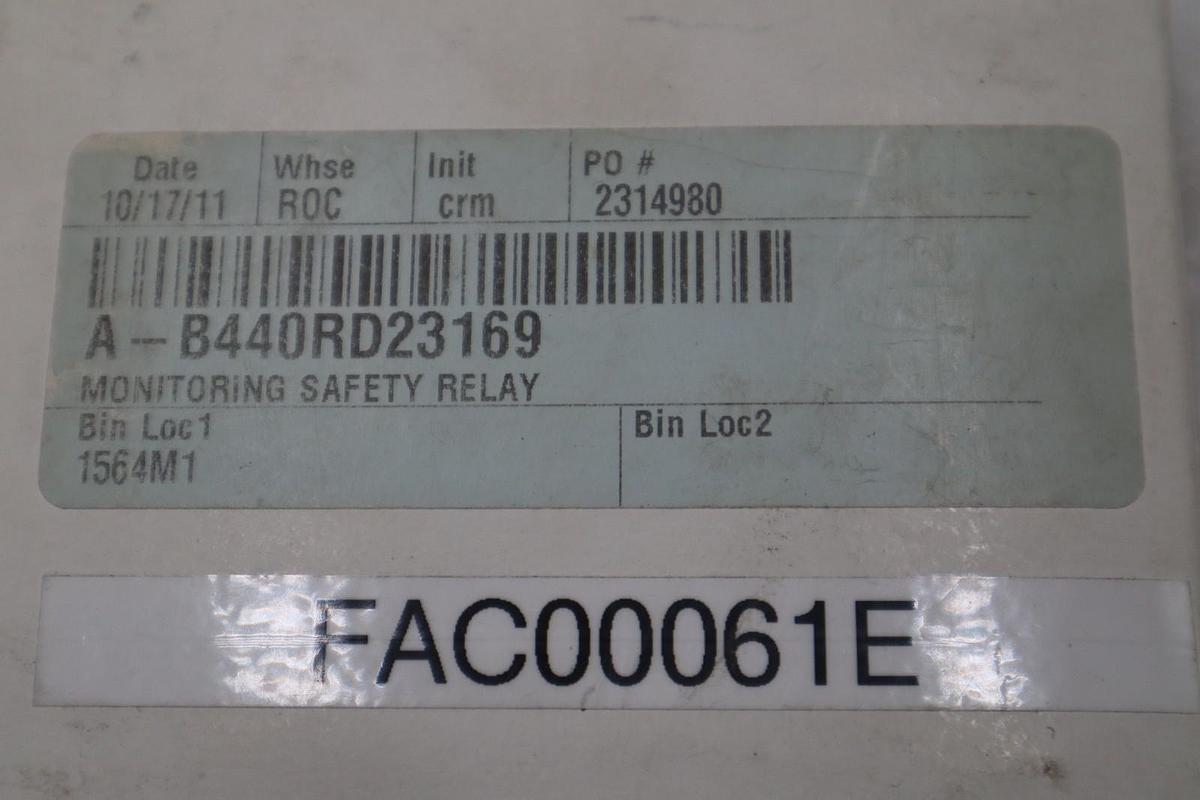 NEW ALLEN-BRADLEY 440R-D23169 MSR125HP SAFETY RELAY 115VAC STOCK 6078