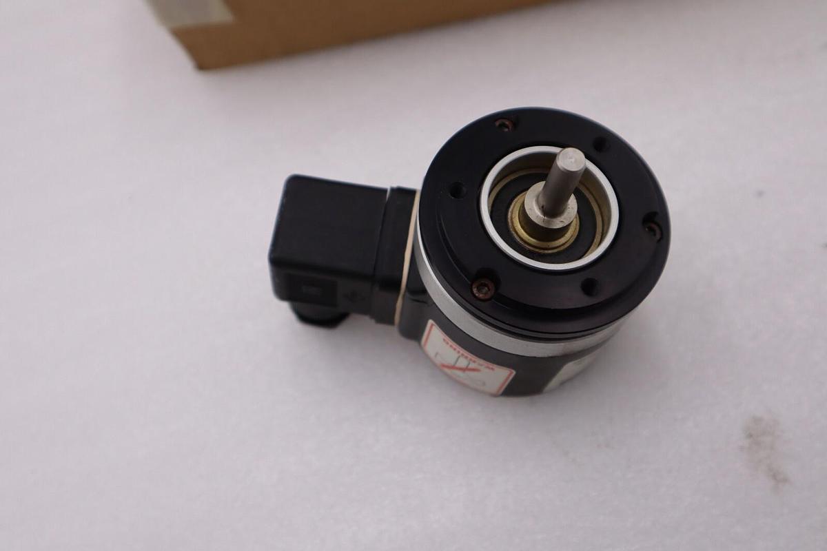 NEW Hohner Encoder H1E22R/A0 / 031001 5-24 VOLTS 2400P PER REV STOCK H1021