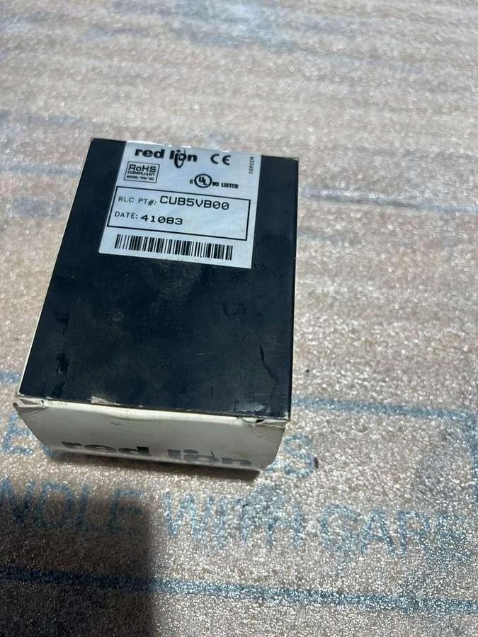 Used NEW OPEN BOX RED LION CONTROLS CUB5VB00 VOLTAGE METER STK L801CC