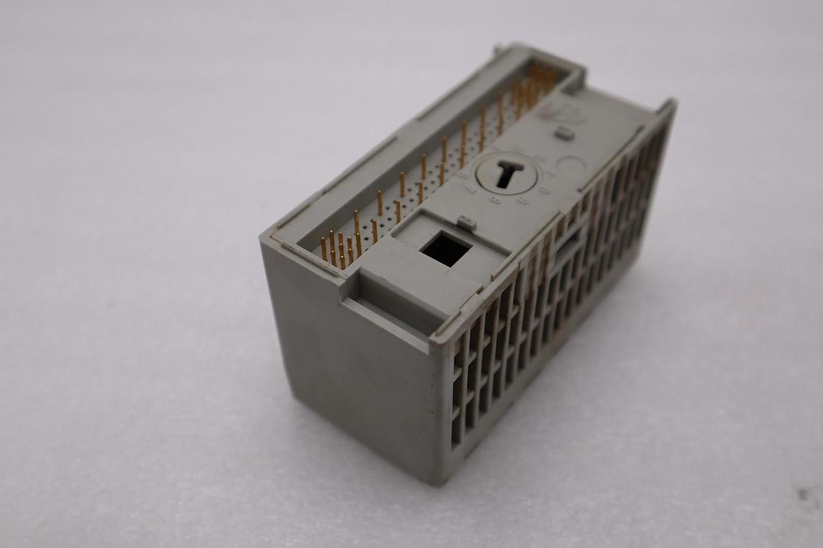 Used AB Allen Bradley 1794-IA16  Input Module  1794IA16 STK H1226A
