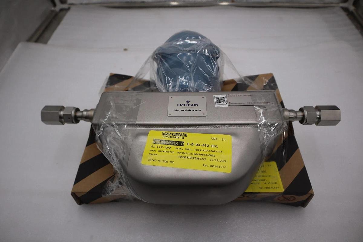 NEW Micro-Motion MMI-20022762 Mass Flow Sensor 21300164/ F025S319CCAAEZZZZ #G529