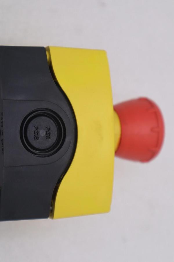 Allen-Bradley Push Button PC-PBT-GF30 STOCK K-3468