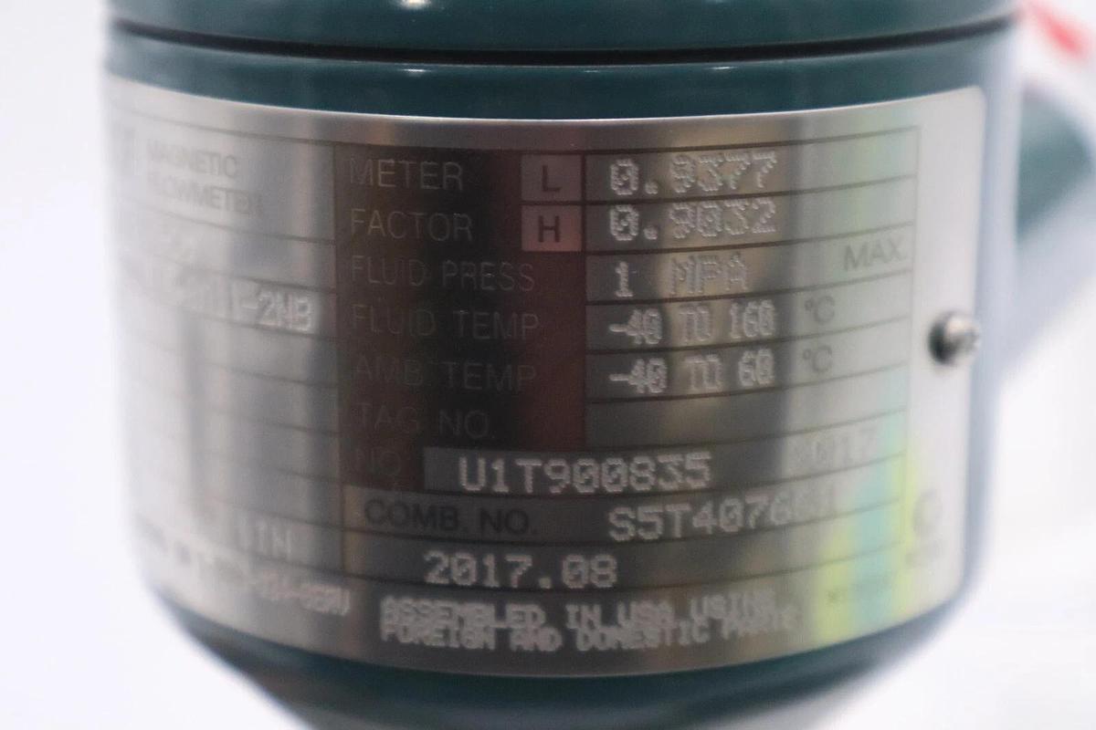 NEW YOKOGAWA AXF025C-NNAL1L-BA11-2NB/FF1/SCT MAGNETIC FLOWMETER STOCK G539A