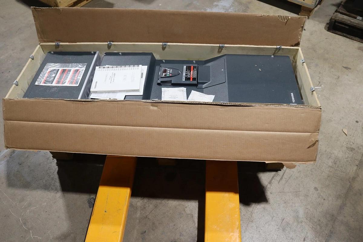Used NEW TOSHIBA VFAS1-6132KPC-H1 (R11) ADJUSTABLE SPEED DRIVE 150HP STOCK S-268