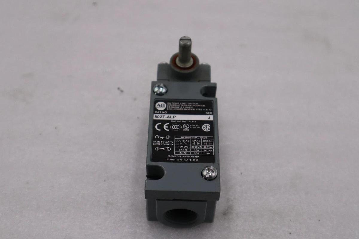 NEW OPEN BOX AB ALLEN BRADLEY 802T-ALP LIMIT SWITCH SER.J 802TALP STK K2111CC