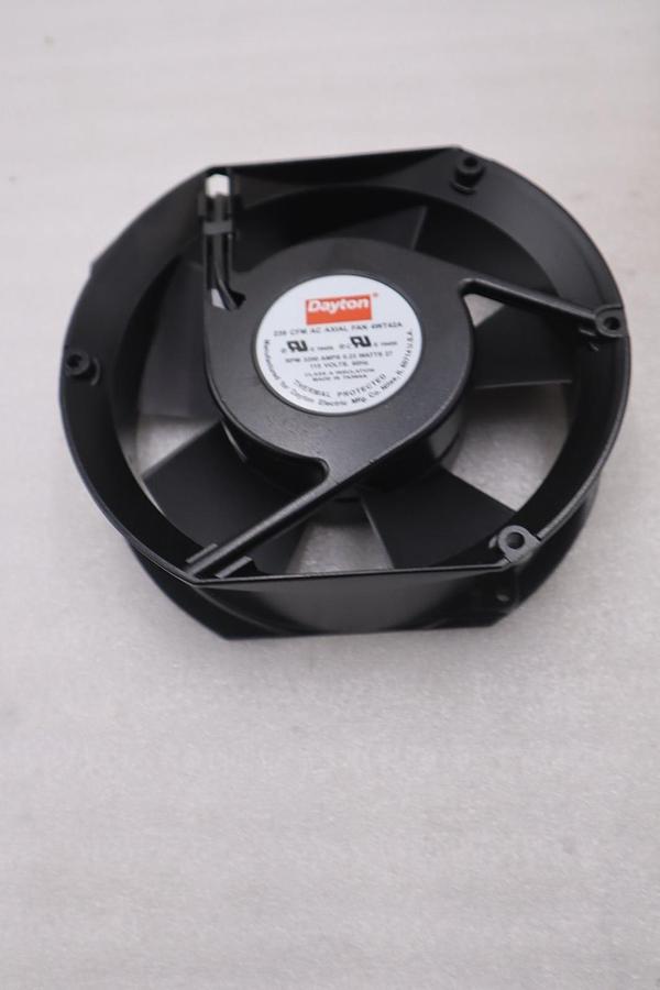 Used DAYTONA 4WT42A AC AXIAL FAN STOCK #GF-676A