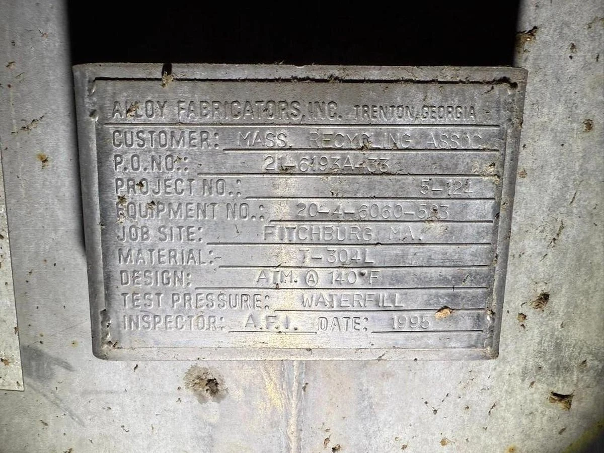 Used 6,500 GALLON TANK 304L STAINLESS STEEL MEASURING 8' DIAMETER X 12' TALL