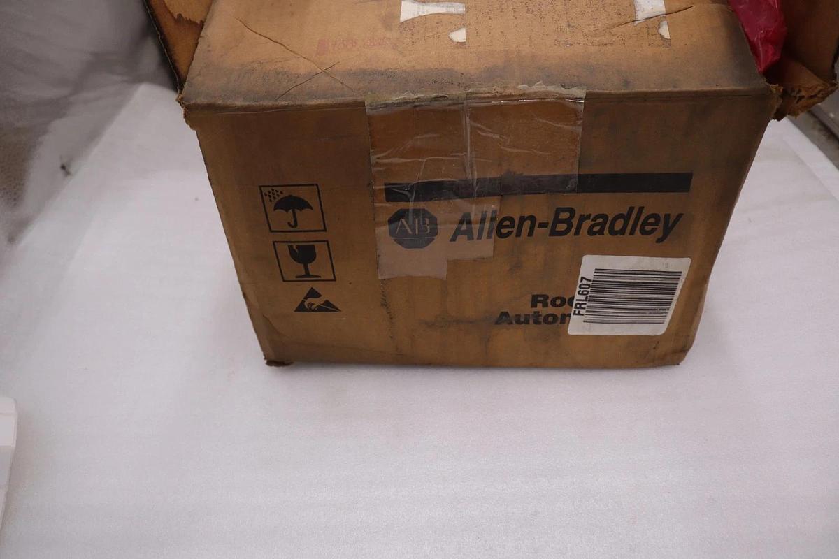 AB ALLEN BRADLEY 2094-AM02-S /C Kinetix 6000 AXIS MODULE 2094AM02S STK GF330