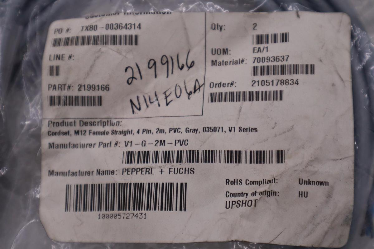 LOT OF 2 - PEPPERL & FUCHS V1-G-2M-PVC CABLE - STOCK H1399