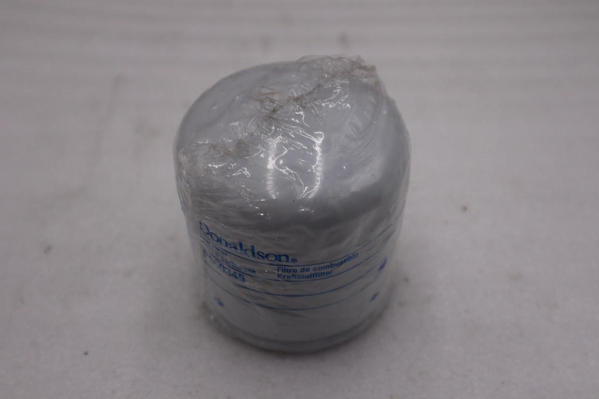 Used NEW OPEN BOX Donaldson Fuel Filter P550345 STK H958