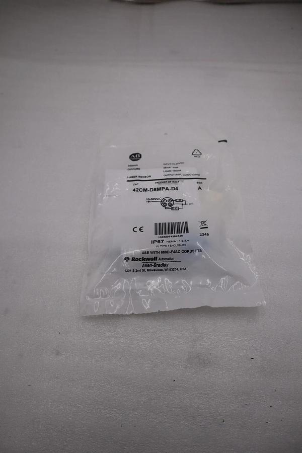 NEW AB Allen Bradley 42CM-D8MPA-D4 Series A Metal Sensor STOCK G528A