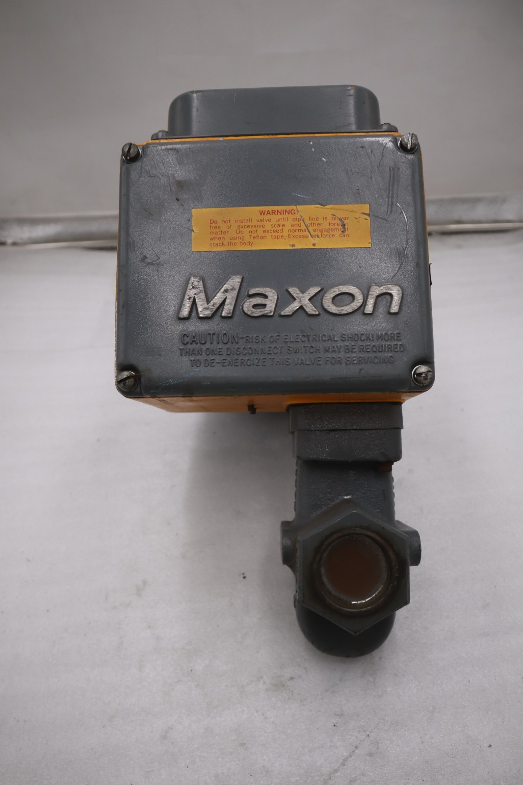 Used New Maxon 1.5" 5000 0 Natural Gas Shut Off Valve 70 PSI 115 Volt Trim 1-1 6 Sec